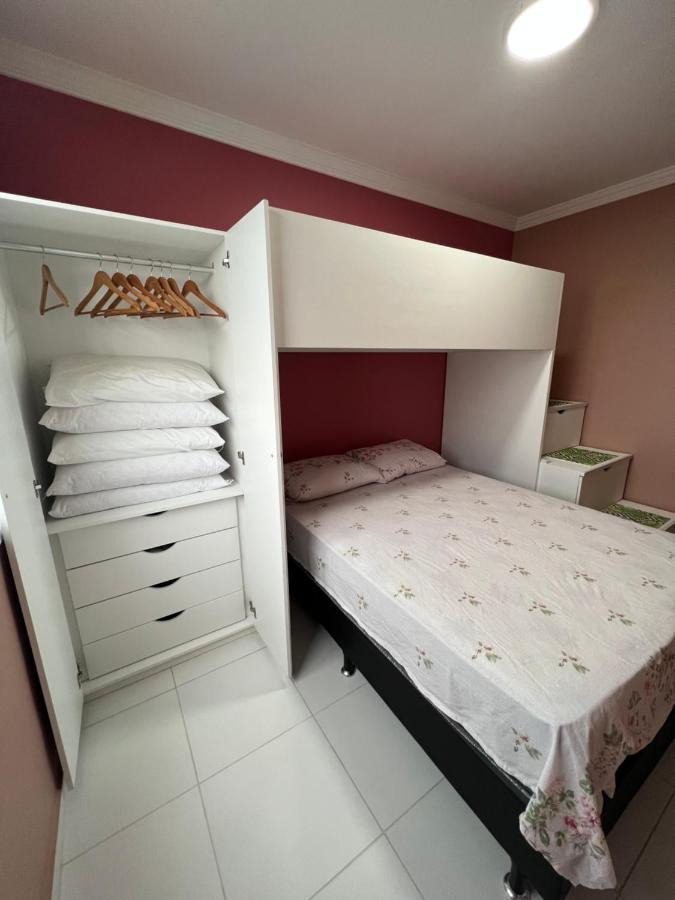 Flat Palm Village *